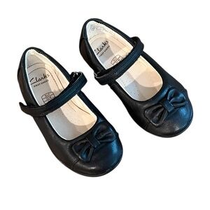 Clark’s Black Leather Mary Jane Bow Shoes Baby Toddler Girl Size 6